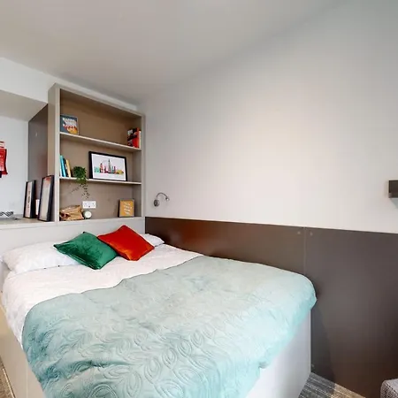 Chapter Ealing: Studio Apartments with Tube Station Access London Exterior photo