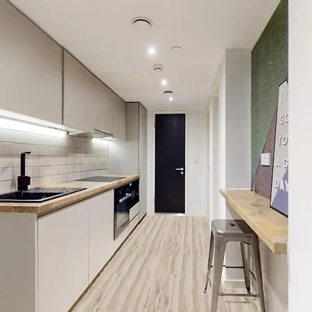 Chapter Ealing: Studio Apartments with Tube Station Access London Exterior photo