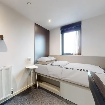 Chapter Ealing: Studio Apartments with Tube Station Access London Exterior photo