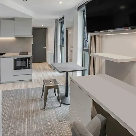 Chapter Ealing: Studio Apartments with Tube Station Access London Exterior photo
