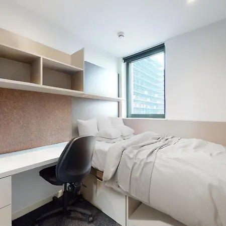 Chapter Ealing: Studio Apartments with Tube Station Access London Exterior photo
