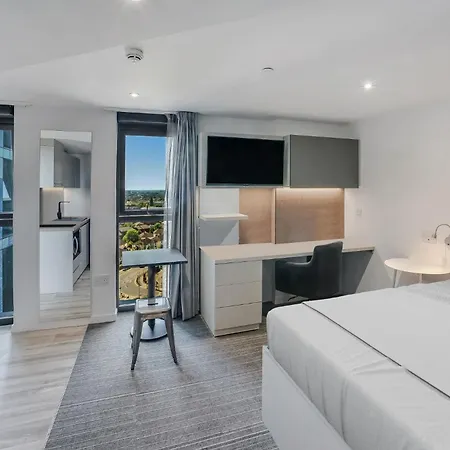 Chapter Ealing: Studio Apartments with Tube Station Access London Exterior photo