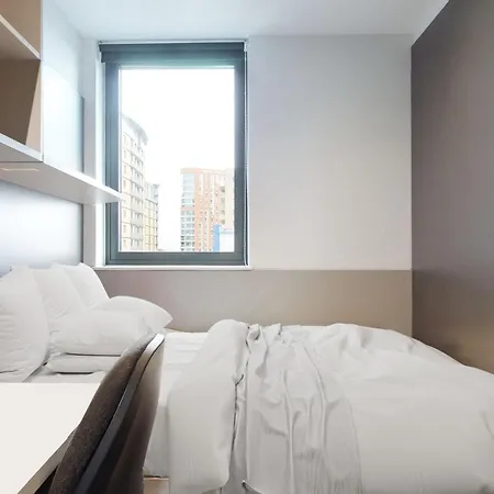 Chapter Ealing: Studio Apartments with Tube Station Access London Exterior photo